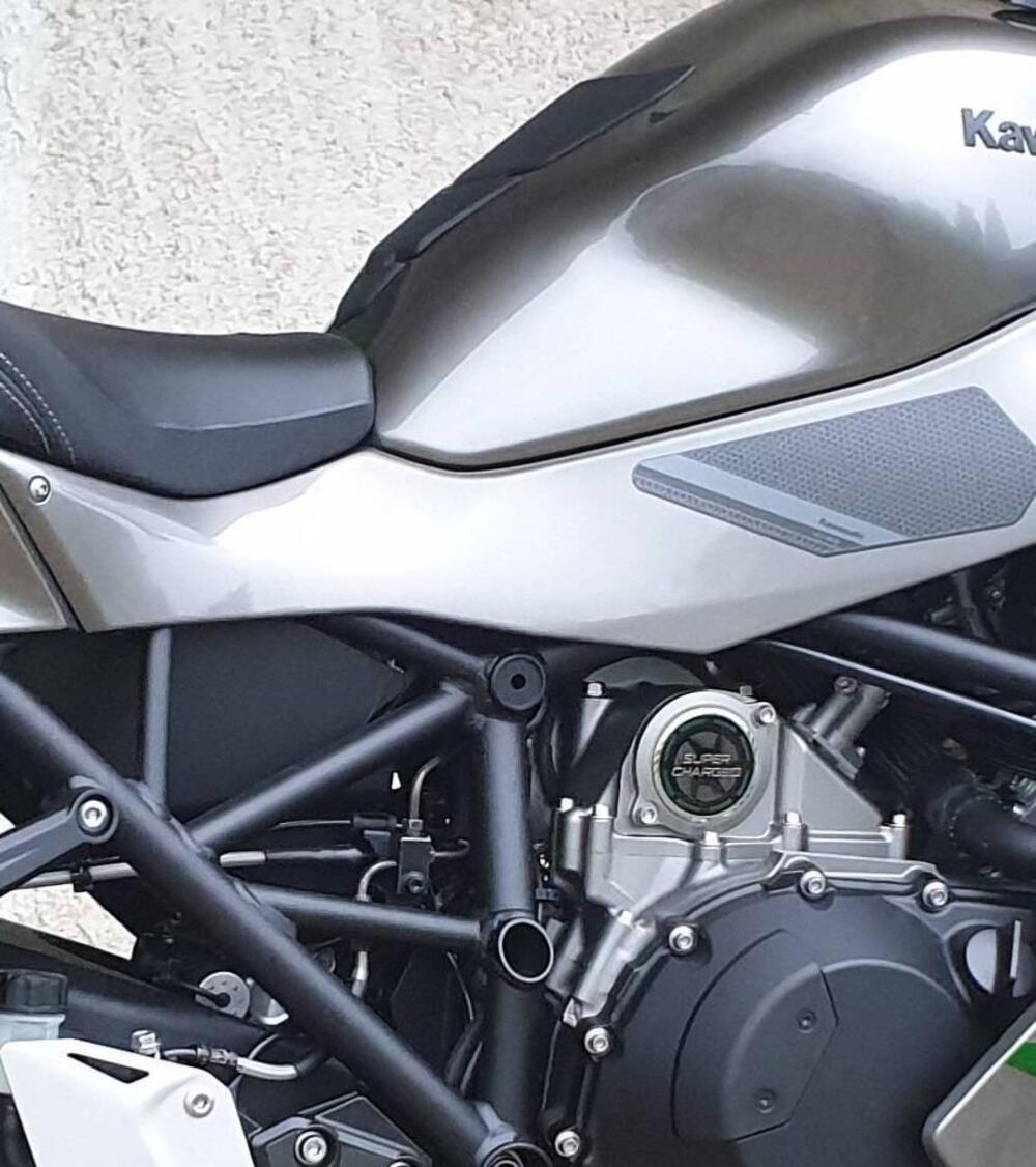 Kawasaki Ninja H2 SX SE+ (2019 - 20) (3)