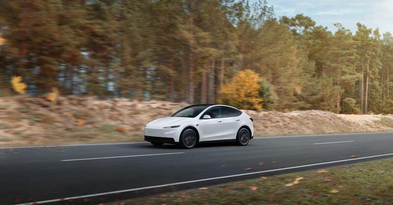 Tesla richiama quasi 13.000 auto negli USA: rischio perdita di potenza per Model 3 e Model Y