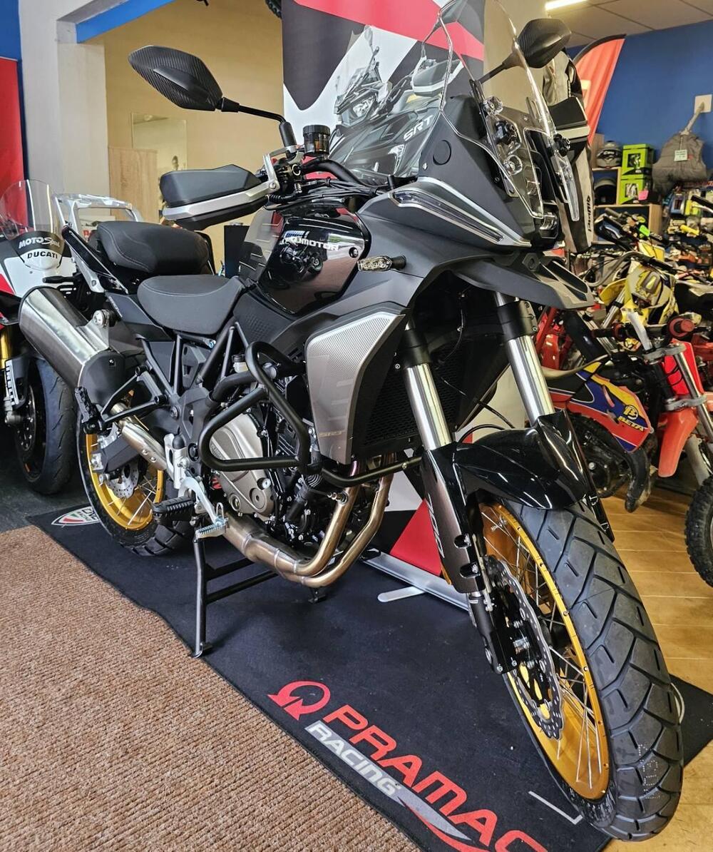 QJ Motor SRT 700 SX (2025 - 26) (3)