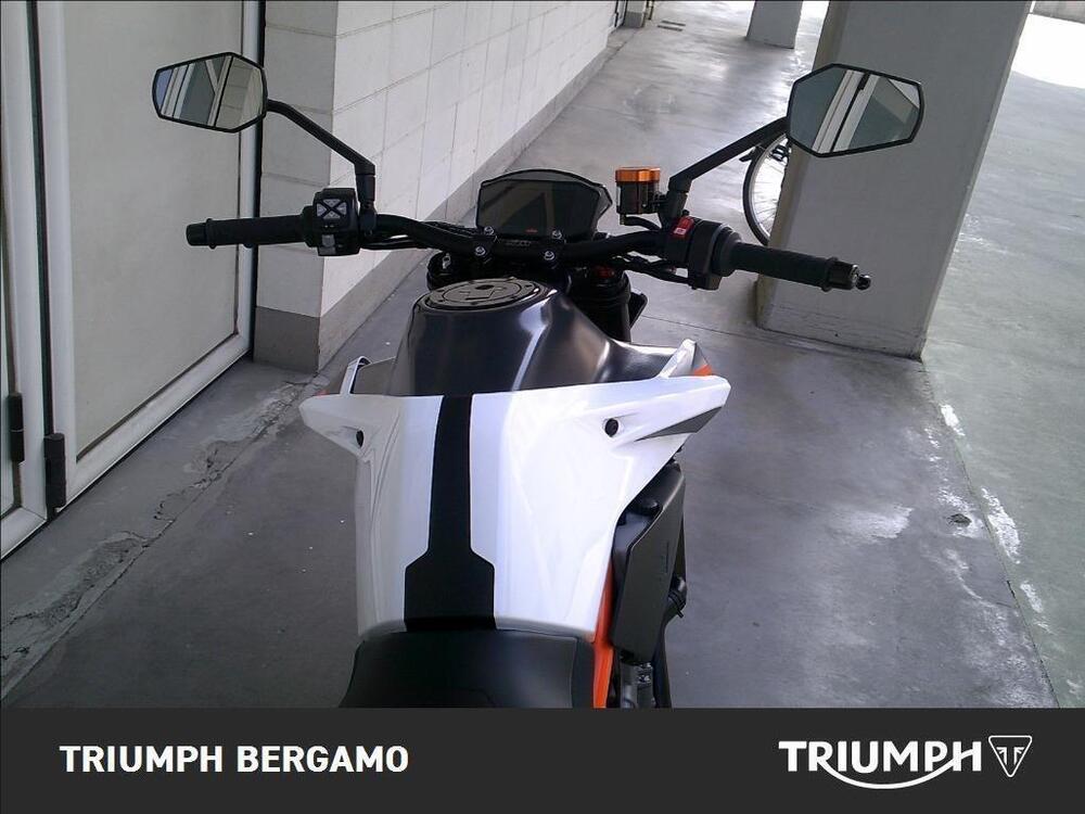 KTM 890 Duke R (2021) (7)