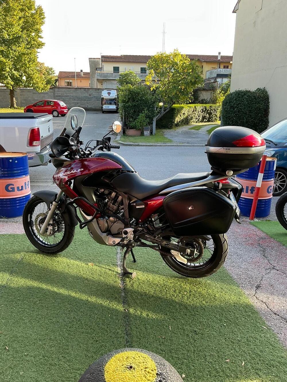 Honda Transalp XL 700 V ABS (2007 - 2013) (4)