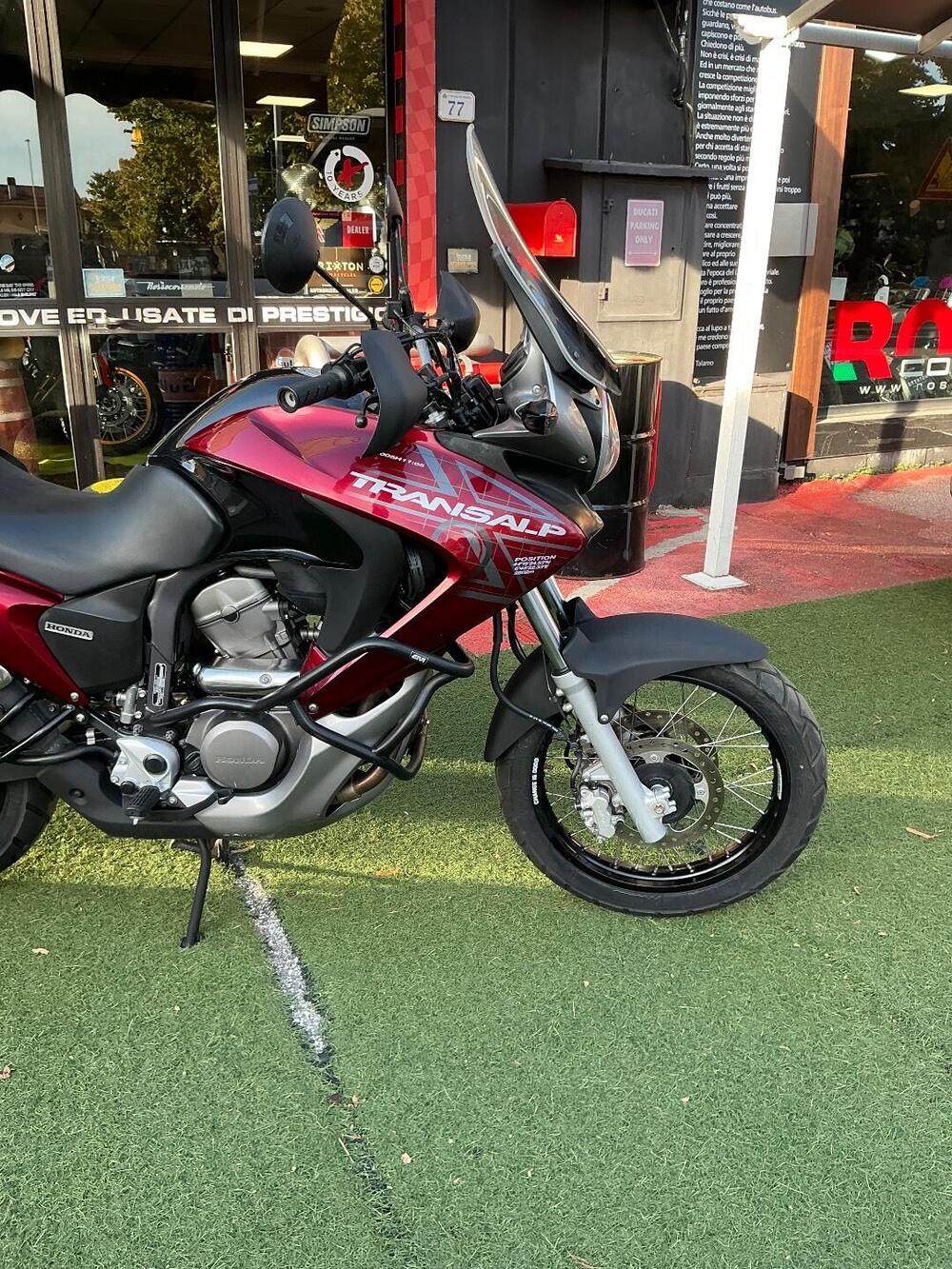 Honda Transalp XL 700 V ABS (2007 - 2013) (8)