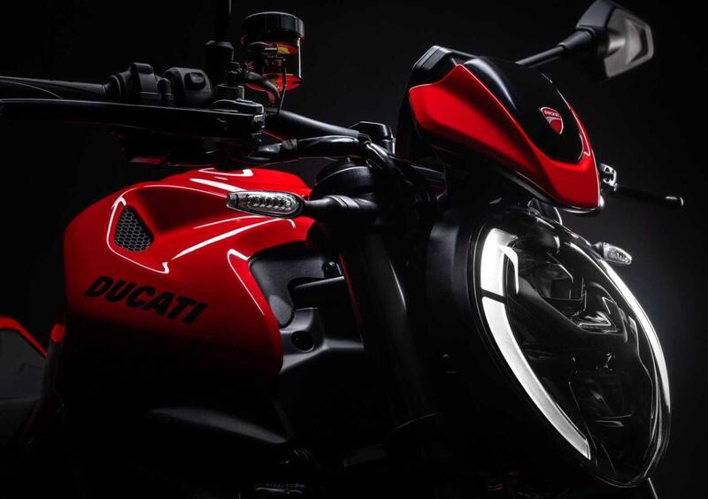 Ducati Monster 890 Monster 890 + (2026) (11)