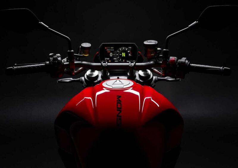 Ducati Monster 890 Monster 890 + (2026) (20)