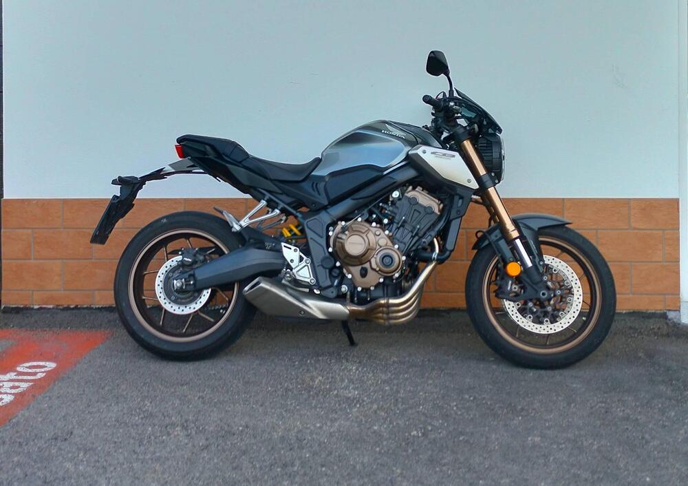 Honda CB 650 R (2021 - 23) (4)