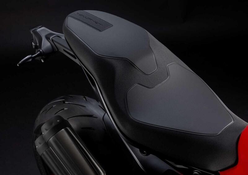 Ducati Monster 890 Monster 890 (2026) (15)