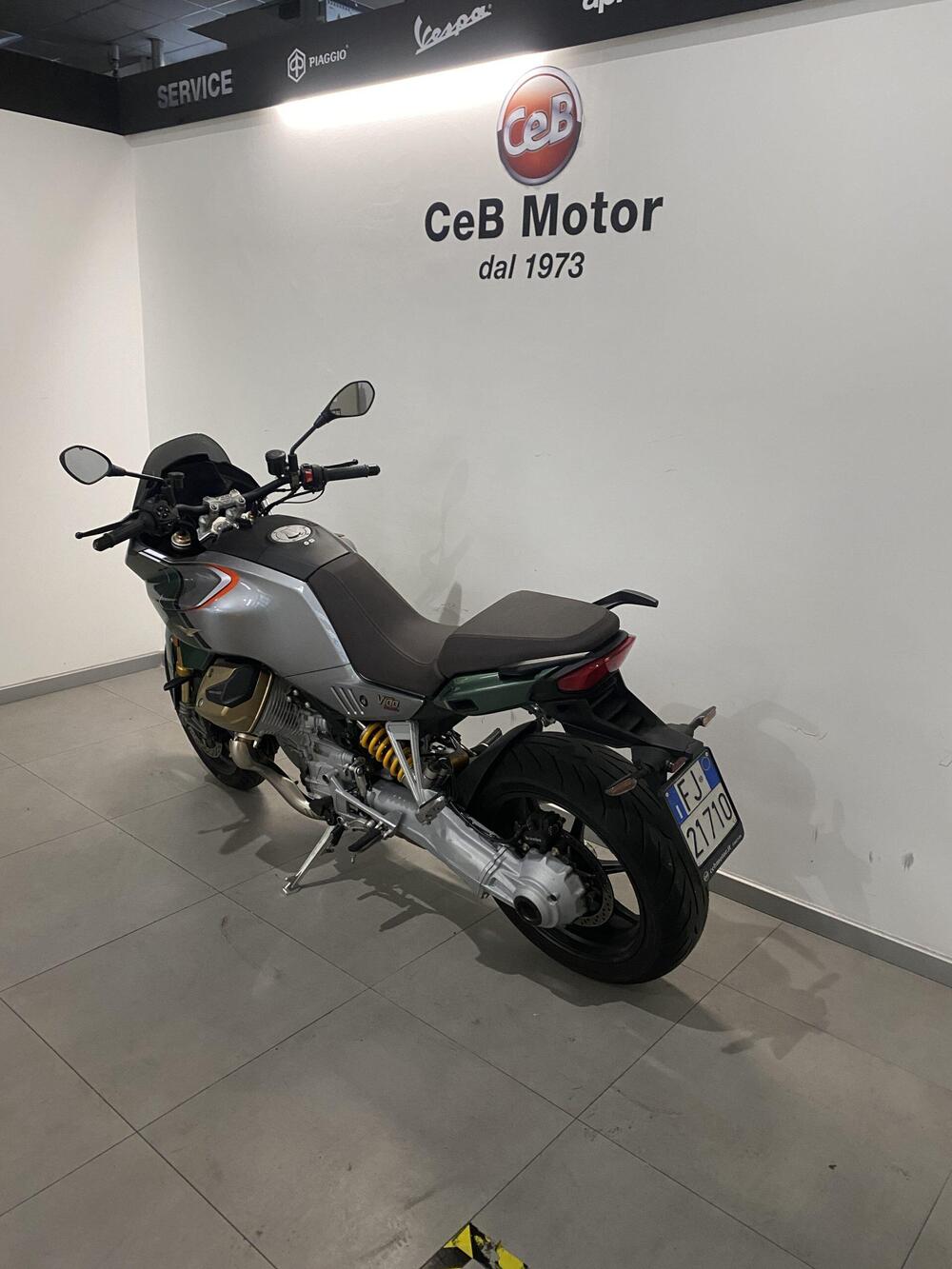 Moto Guzzi V100 Mandello S (2022 - 24) (4)