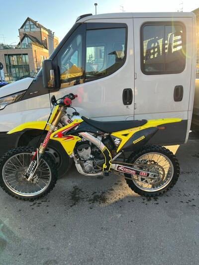 Suzuki RM-Z 250 (2011 - 2012) usata