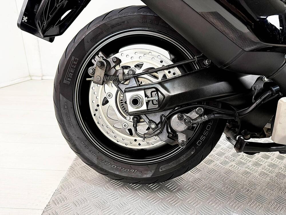 Yamaha T-Max 560 (2020 - 21) (6)