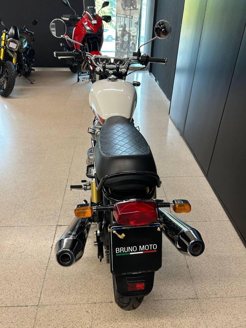 Royal Enfield Interceptor 650 (2021 - 26) (4)