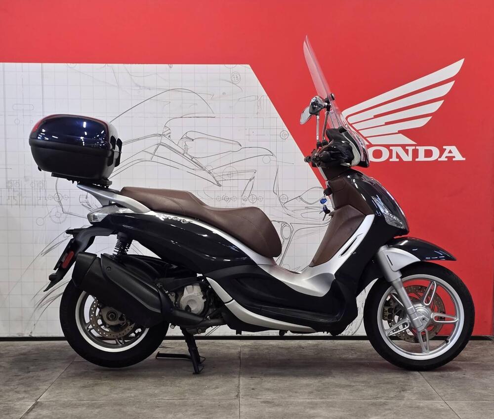 Piaggio Beverly 350 ABS (2016 - 20) (3)