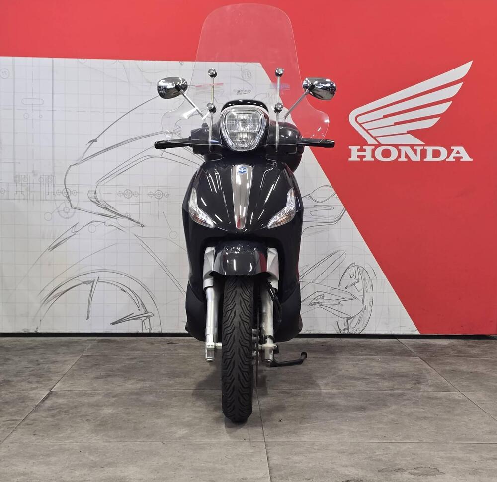 Piaggio Beverly 350 ABS (2016 - 20) (2)