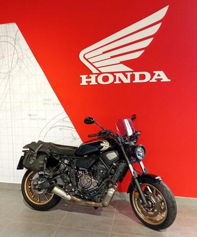 Yamaha XSR 700 (2022 - 25) usata