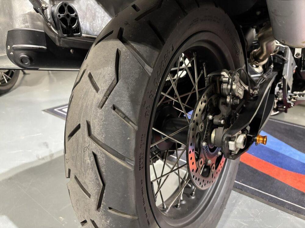 KTM 890 Adventure (2022) (15)