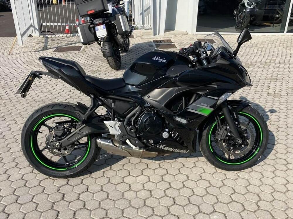 Kawasaki Ninja 650 KRT Tourer (2017 - 19) (8)