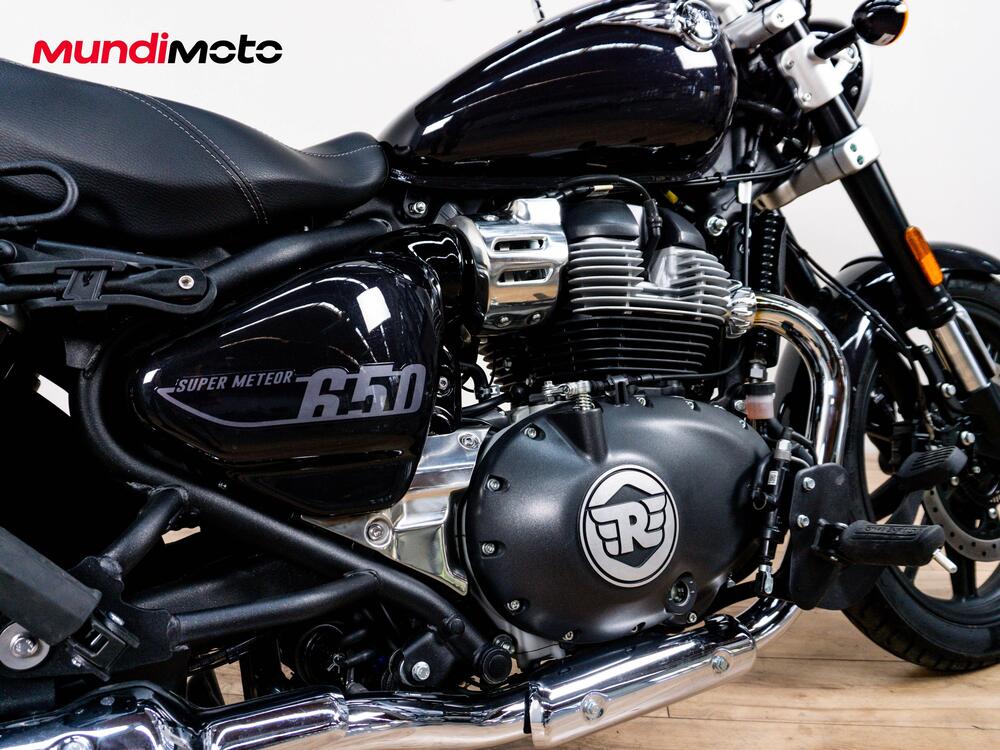 Royal Enfield Super Meteor 650 (2023 - 26) (4)