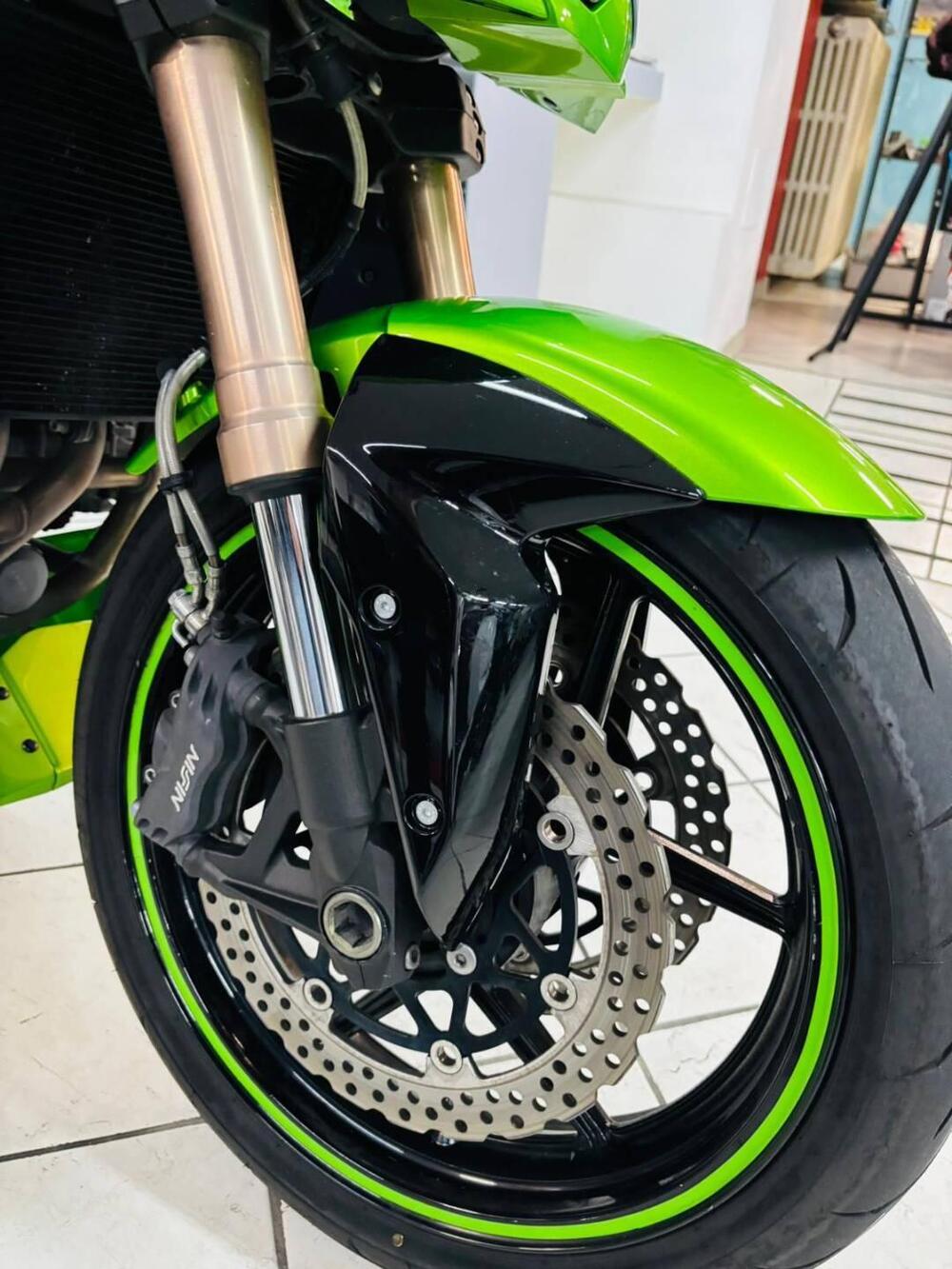 Kawasaki Z 750 R (2011 - 14) (6)