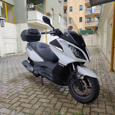 Kymco Downtown 300i ABS (2009 - 17) usata