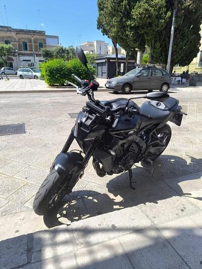 Yamaha MT-09 Y-AMT (2024 - 25) usata