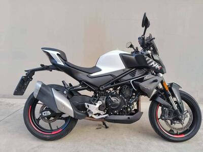 CFMOTO 450NK (2023 - 25) usata