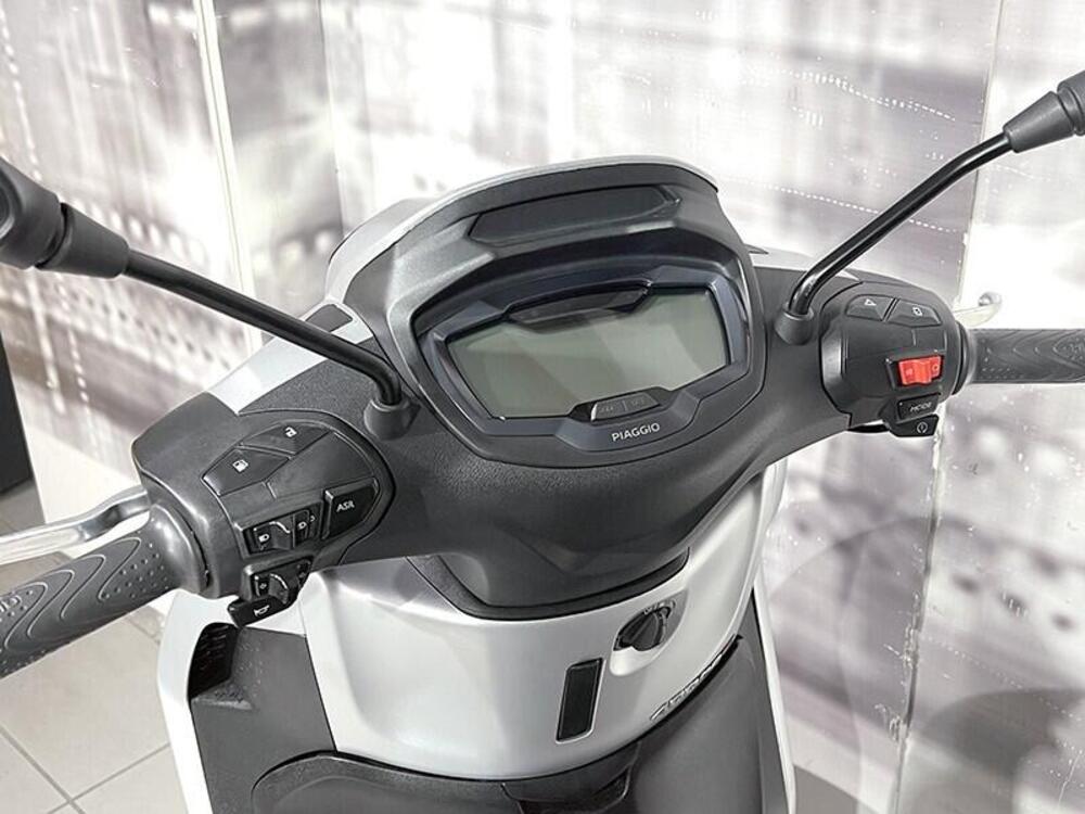 Piaggio Beverly 400 ABS-ASR (2021 - 24) (6)