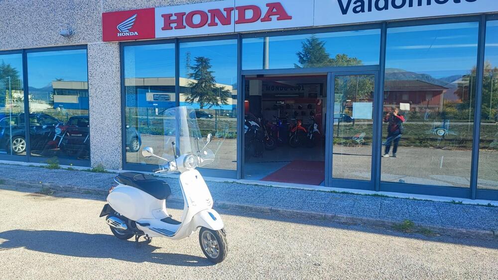 Vespa Primavera 125 3V ie (2014 - 16) (2)