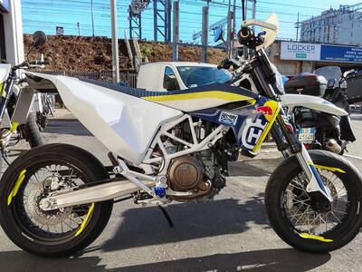 Husqvarna 701 Supermoto (2017 - 19) usata