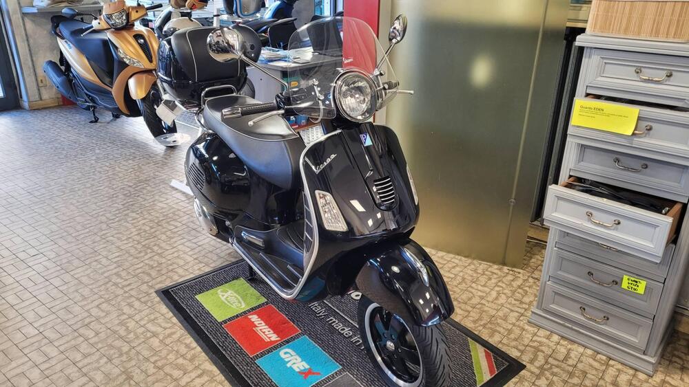 Vespa GTS 300 Super (2008 - 16) (2)