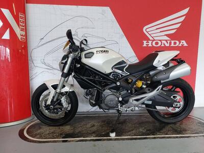 Ducati Monster 696 (2008 - 13) usata