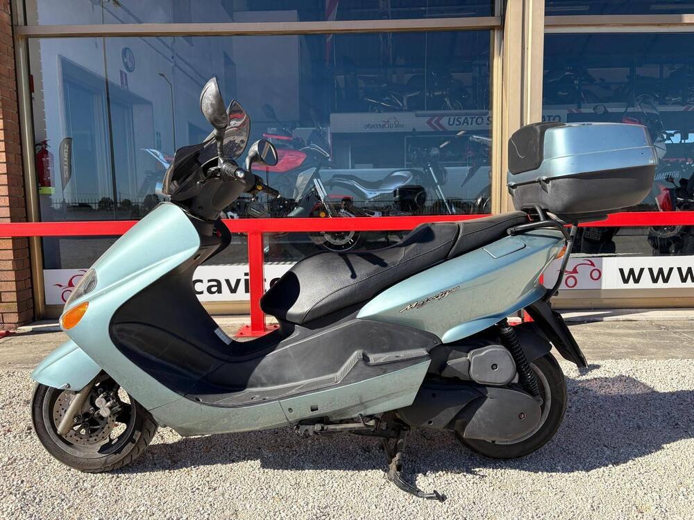 Yamaha Majesty 125 (2000 - 06) (4)