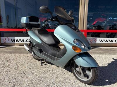 Yamaha Majesty 125 (2000 - 06) usata