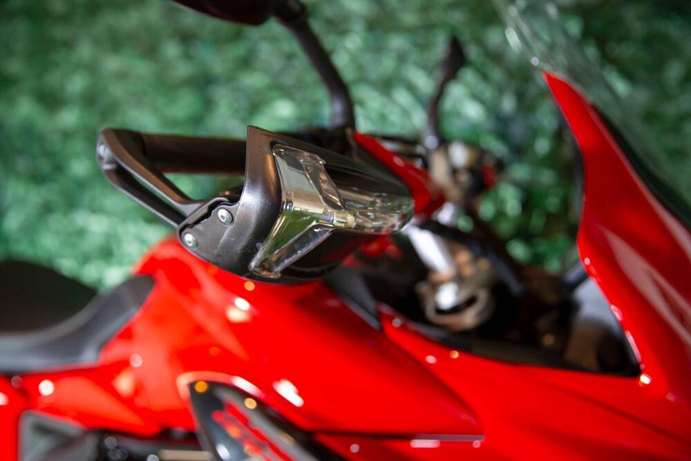 MV Agusta Turismo Veloce 800 Rosso (2021 - 23) (9)