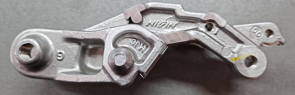 45110MJ6016 Supporto pinza freno NS400 Nissin