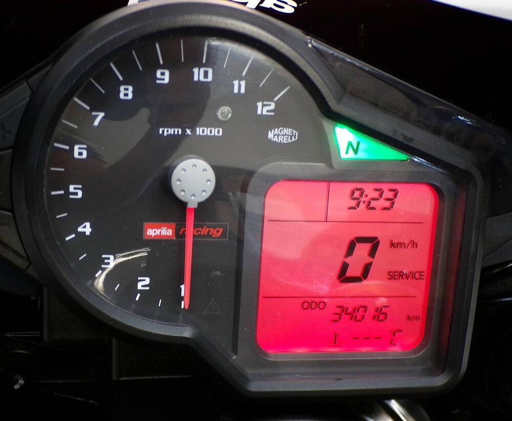 Aprilia RSV 1000 R (2006 - 09) (13)