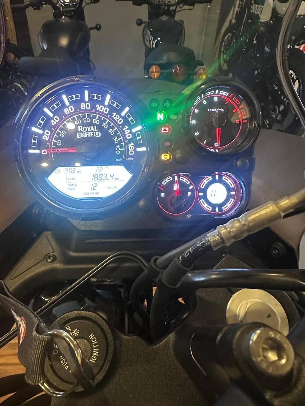 Royal Enfield Himalayan 411 (2021 - 24) (2)