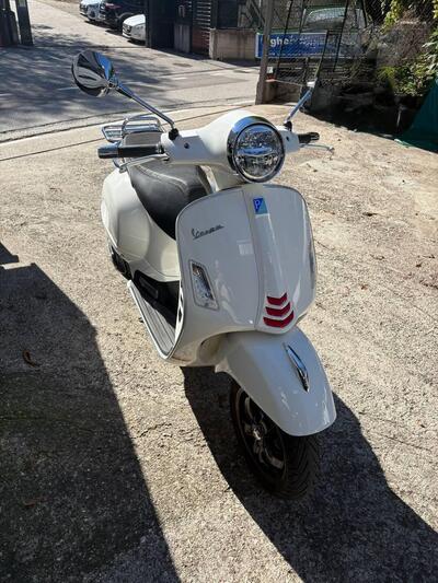 Vespa GTS 300 Super Sport (2023 - 24) usata