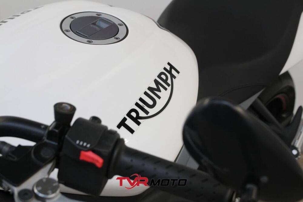 Triumph Street Triple ABS (2013 - 17) (9)