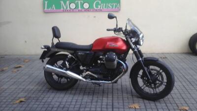 Moto Guzzi V7 II Stone (2015 - 17) usata
