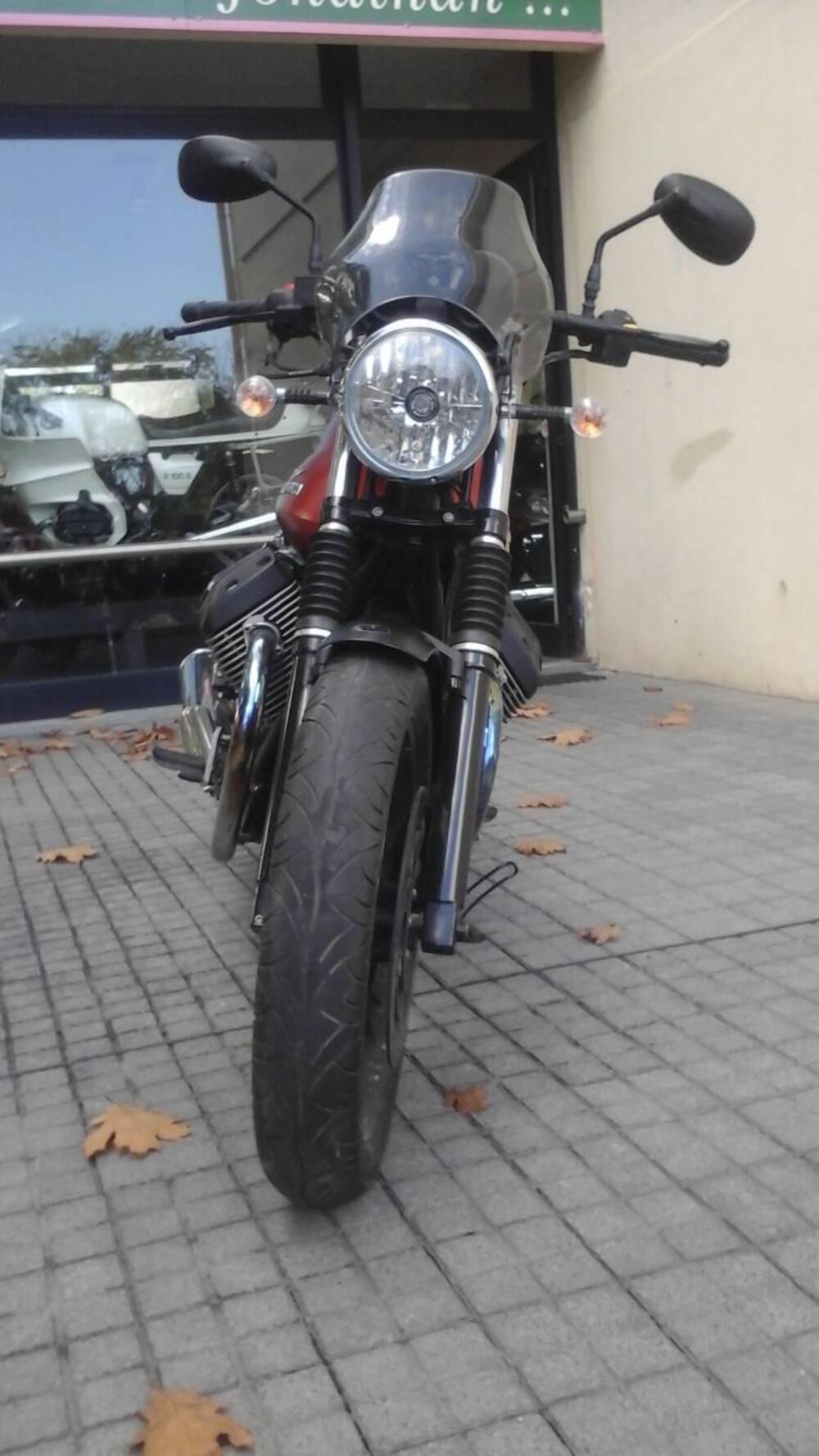 Moto Guzzi V7 II Stone (2015 - 17) (3)