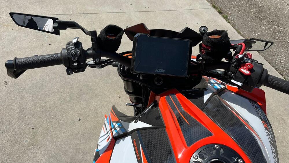 KTM 1290 Super Duke R (2020) (7)