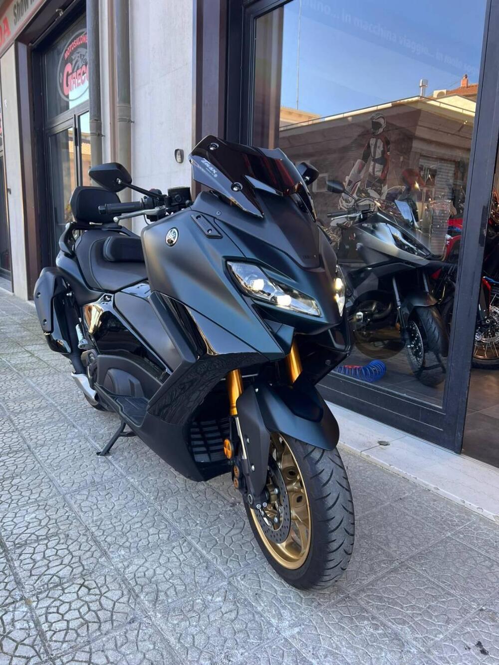 Yamaha T-Max 560 Tech Max (2022 - 24) (2)