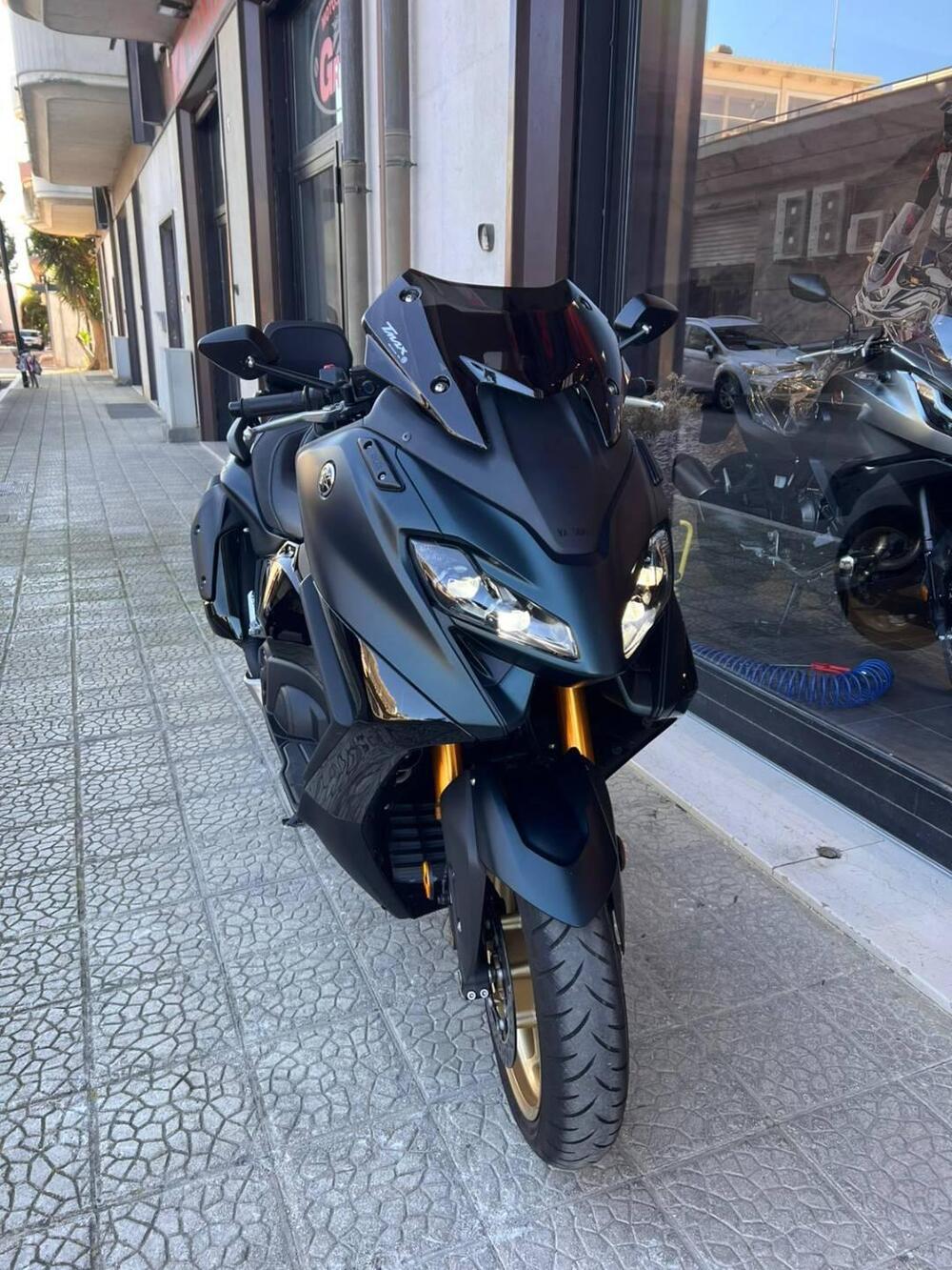 Yamaha T-Max 560 Tech Max (2022 - 24) (3)