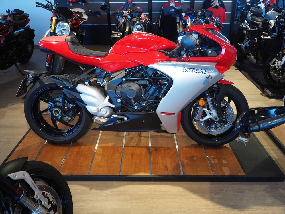 MV Agusta Superveloce 800 (2021 - 25)
