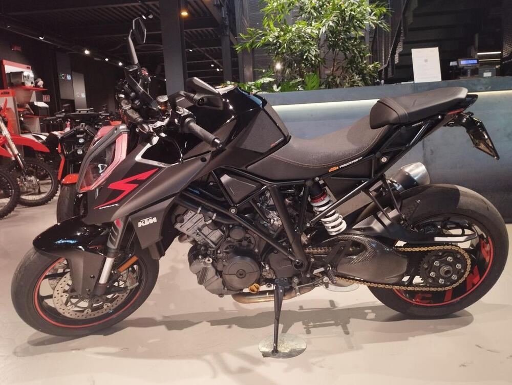 KTM 1290 Super Duke R ABS (2017 - 18) (6)