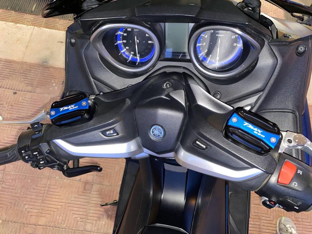 Yamaha T-Max 530 DX (2017 - 19) (10)