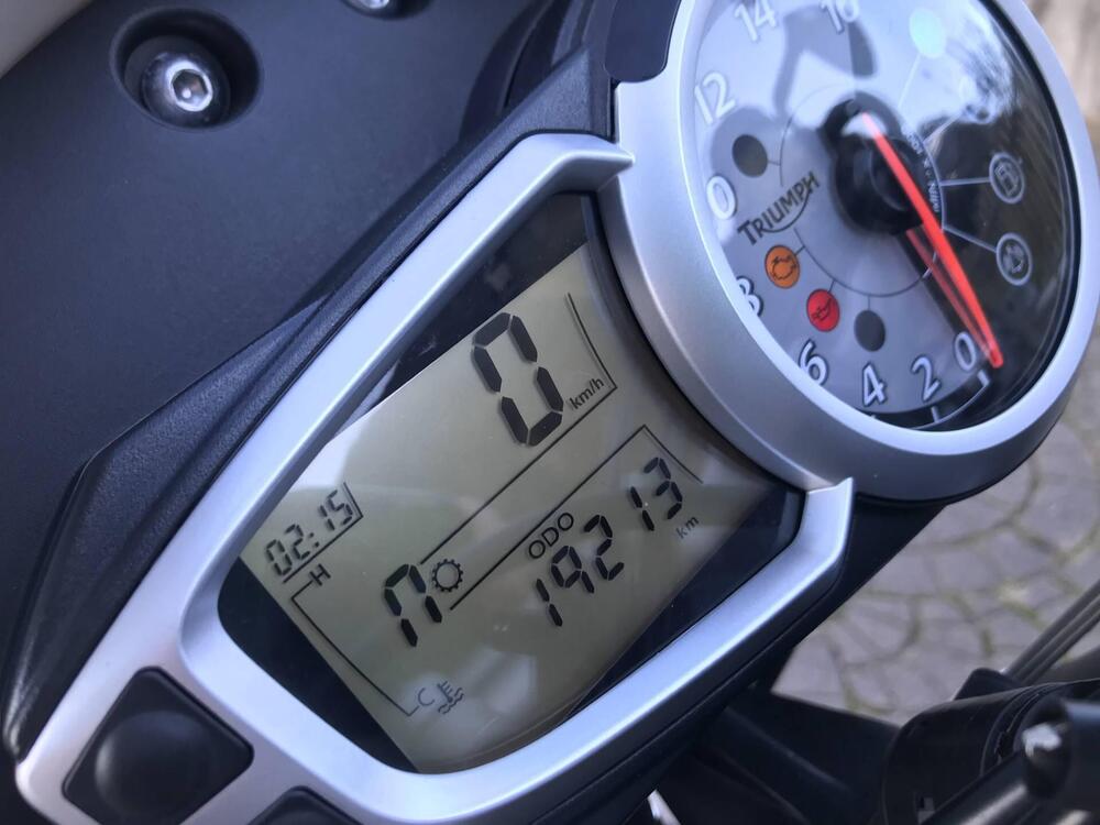 Triumph Street Triple R (2009 - 12) (5)