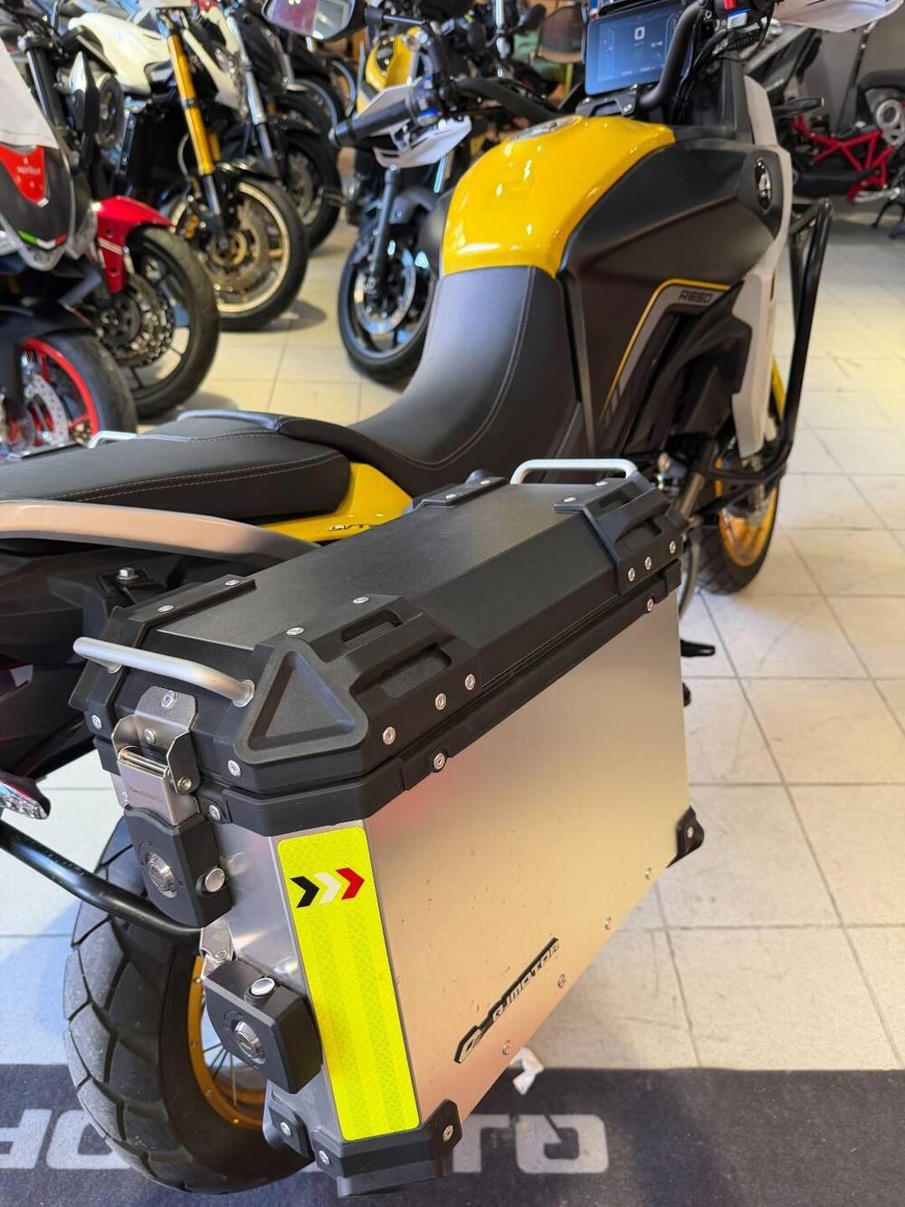 QJ Motor SVT 650 X (2024) (5)