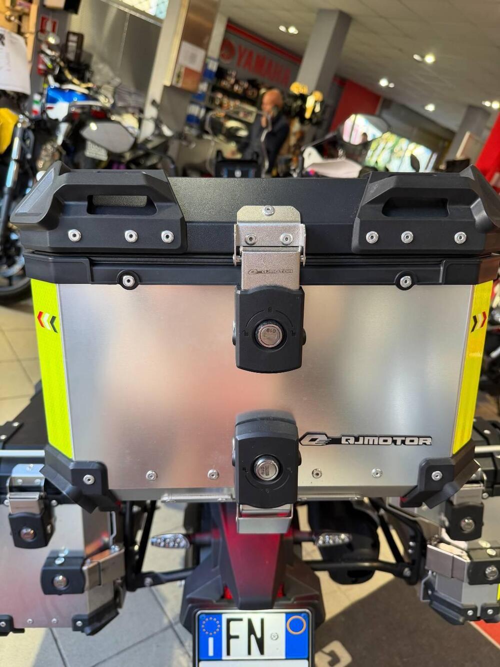 QJ Motor SVT 650 X (2024) (8)