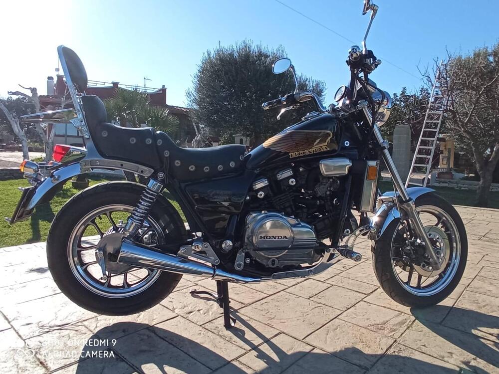 Honda VF 750 F (1984 - 89) (2)