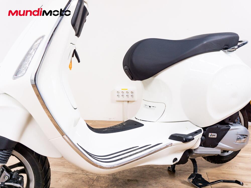 Vespa Primavera 125 Batik (2024 - 26) (9)